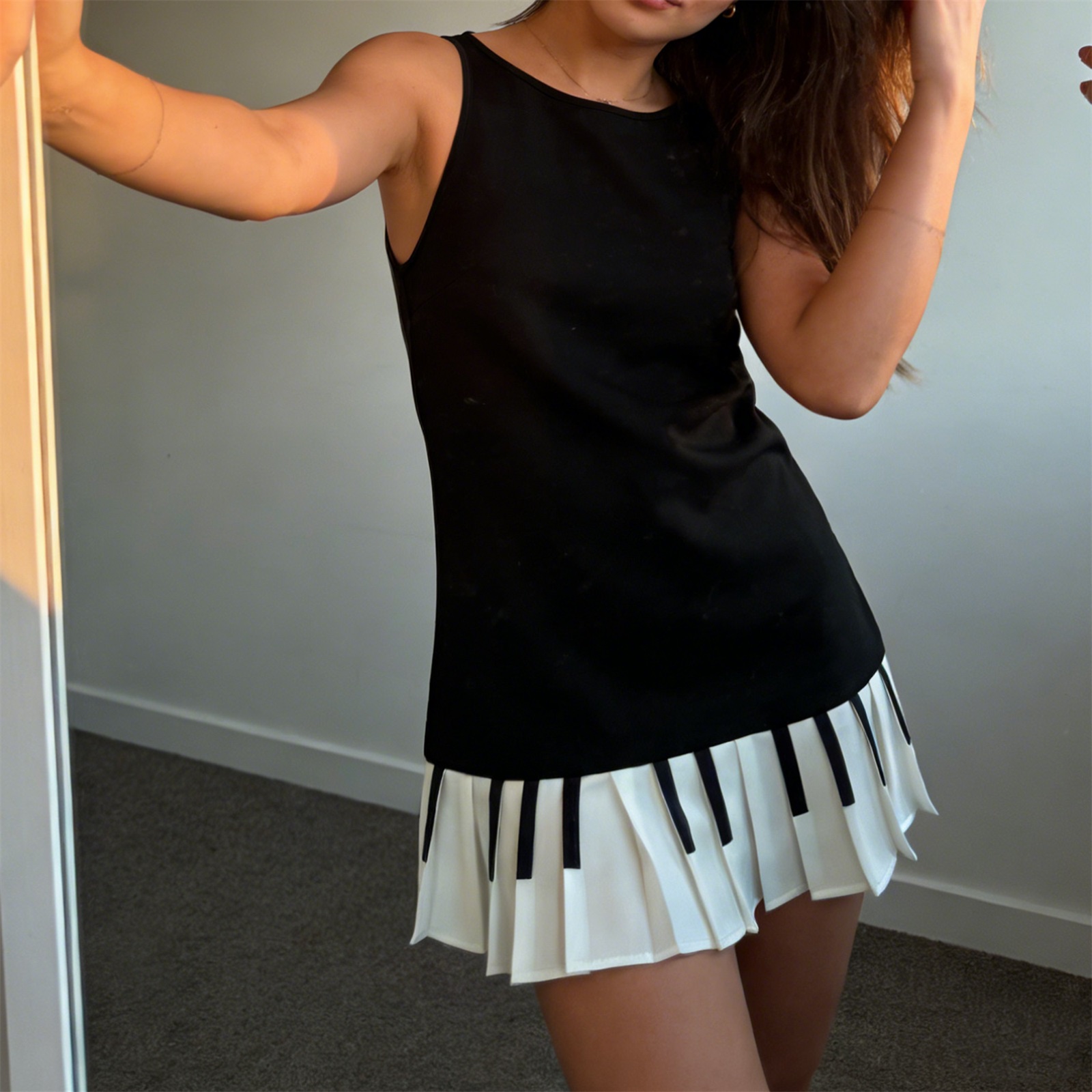 Womens Y2K Piano Key Pleated M - đánh giá và giá Y2K Backless Halter Mini Dress