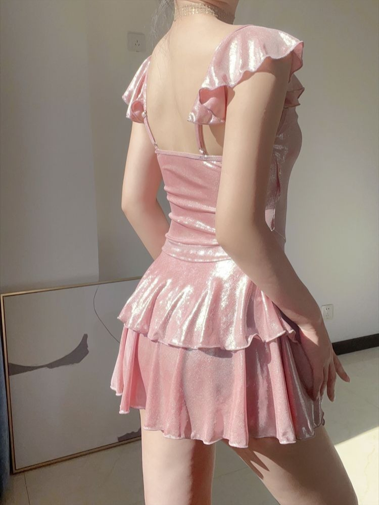 Flattering Shiny Pink Swimwear - đánh giá và giá Tops