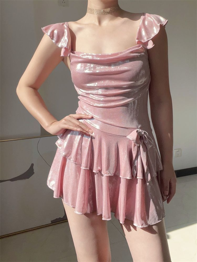 Flattering Shiny Pink Swimwear - đánh giá và giá Tops